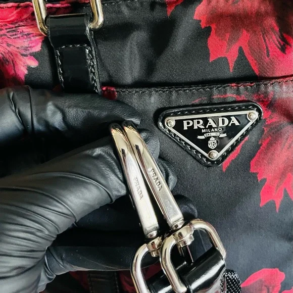 #031 Prada Black and Red Floral bag with adjustable strap - Picture 2 of 8